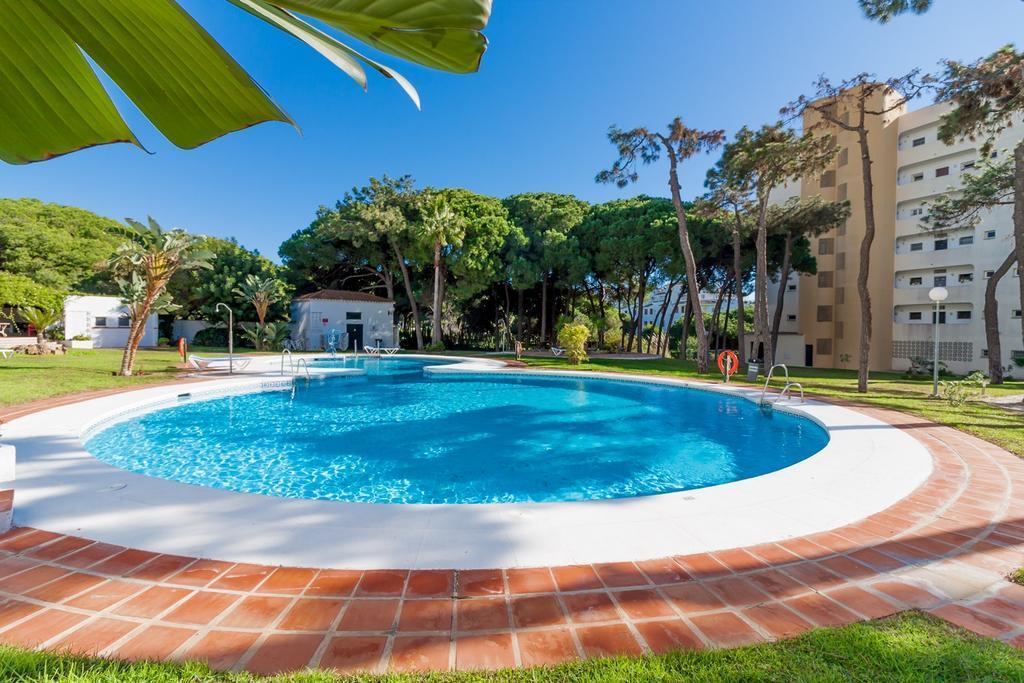 Apartamento Club Algaida Beach Daire Sitio de Calahonda Dış mekan fotoğraf